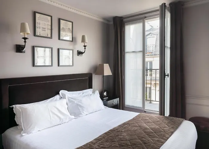 Hotel Saint-Louis Pigalle Paris